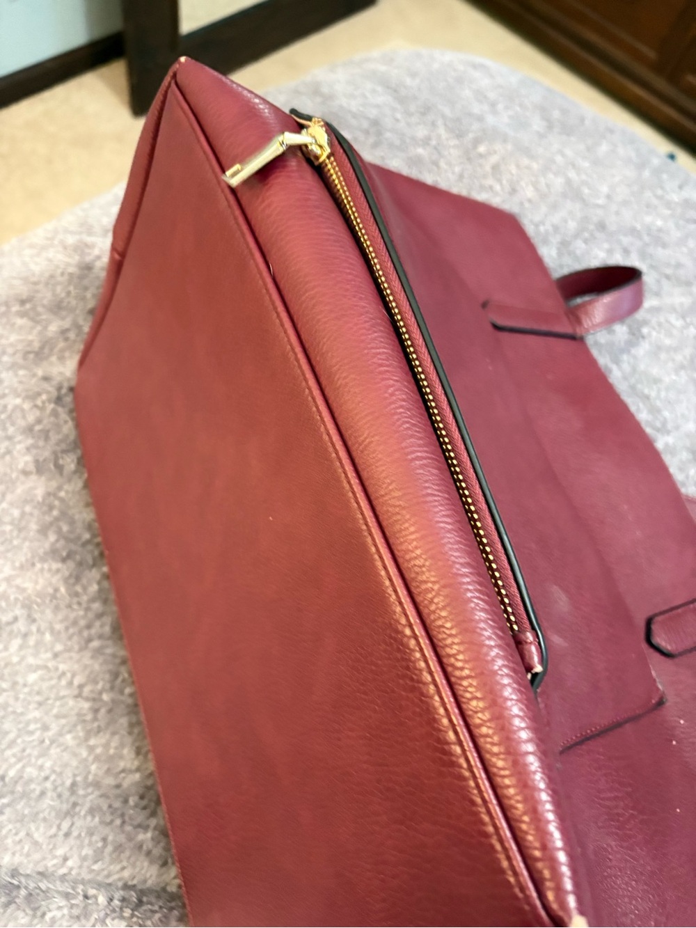Poppy & Peonies Go Getter Tote in Berry - Picture 4 of 16